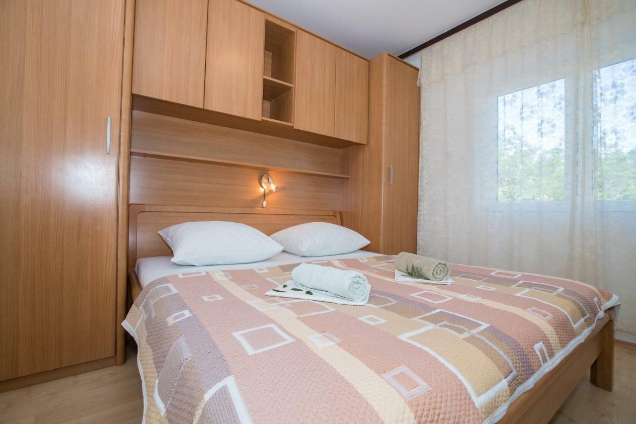 Apartments Dania 洛帕 外观 照片